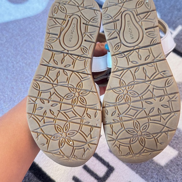 Stride Rite White Leather Kids Summertime Sandals - Picture 6 of 9